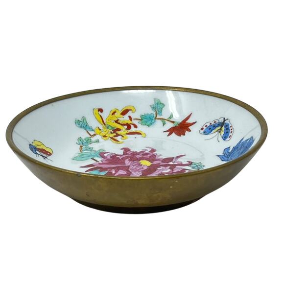 Vintage Chinese Hand-Painted Porcelain & Brass Bowl 6″ Diameter Floral Motif - Picture 1 of 7